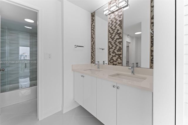 7135 Collins Avenue 1535, Miami Beach, FL 33141