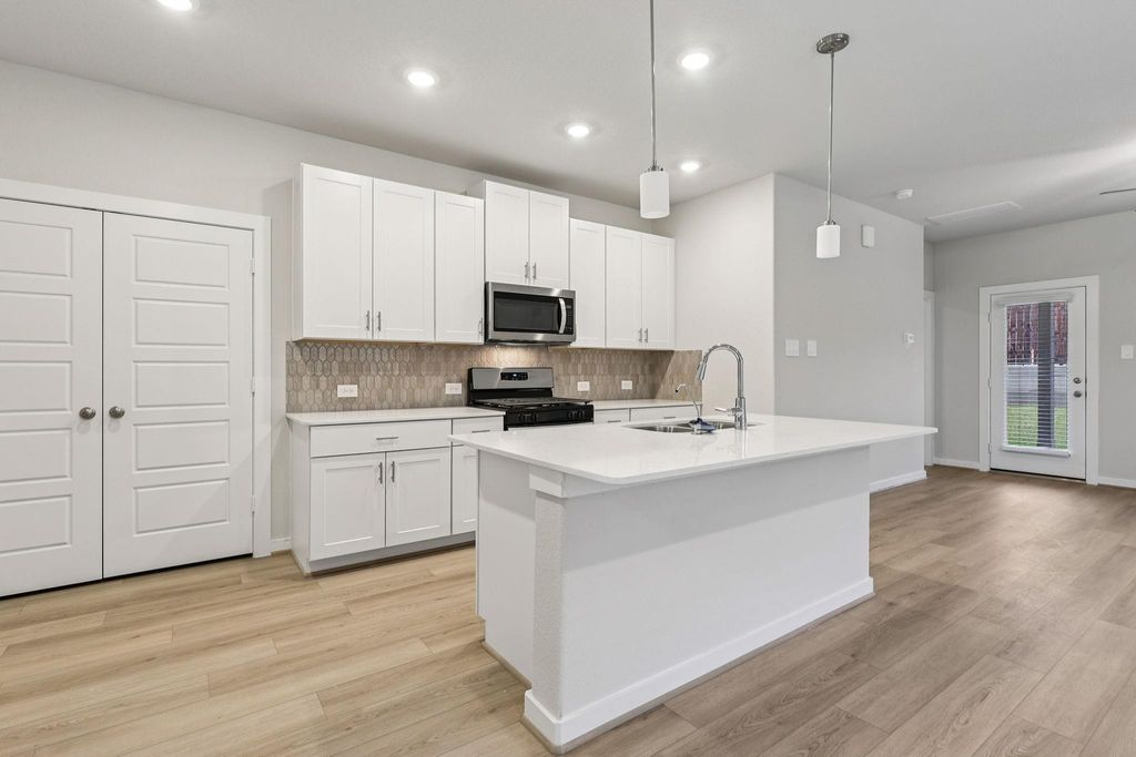 18746 Timber Glen Drive, Montgomery, TX 77316