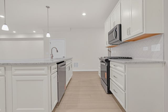 668 Switchgrass Way, Bolingbrook, IL 60490