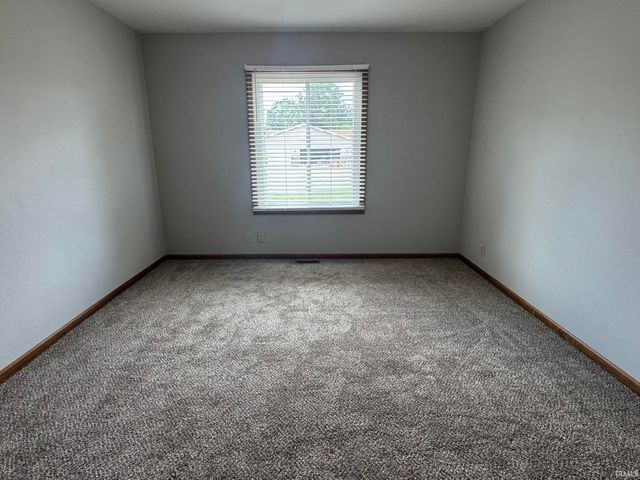 110 Lyn Dee Court, New Carlisle, IN 46552