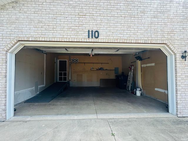 110 Lyn Dee Court, New Carlisle, IN 46552