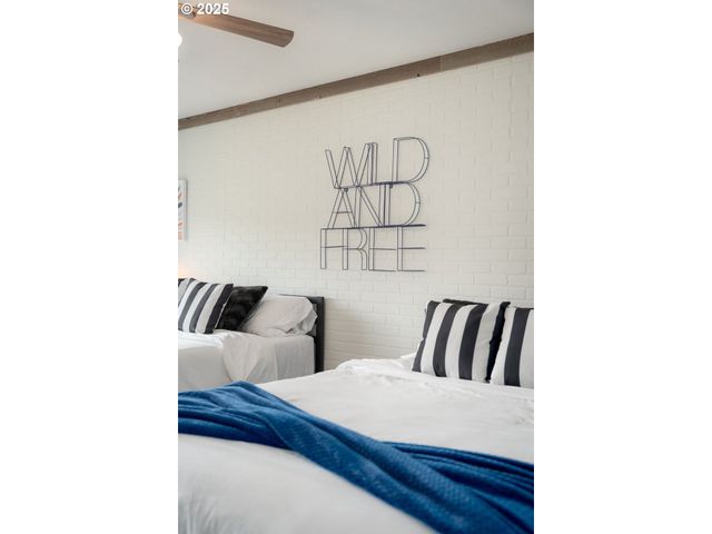 940 W LUELLEN Dr, Roseburg, OR 97471