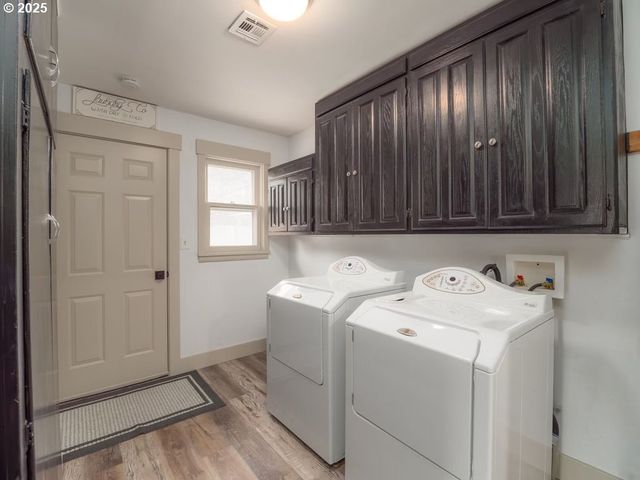 940 W LUELLEN Dr, Roseburg, OR 97471