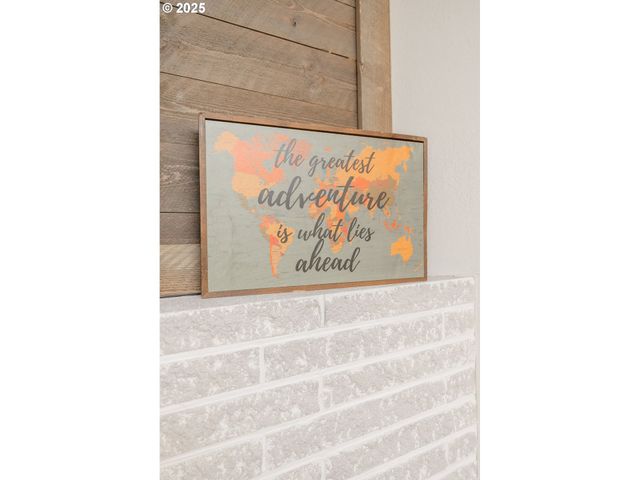 940 W LUELLEN Dr, Roseburg, OR 97471