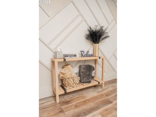 940 W LUELLEN Dr, Roseburg, OR 97471