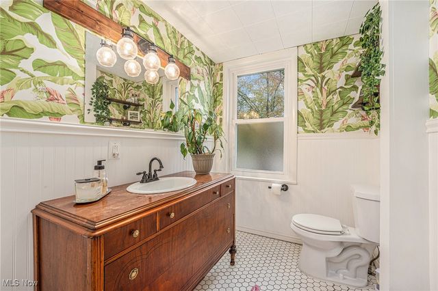 249 W Main Street, Madison, OH 44057