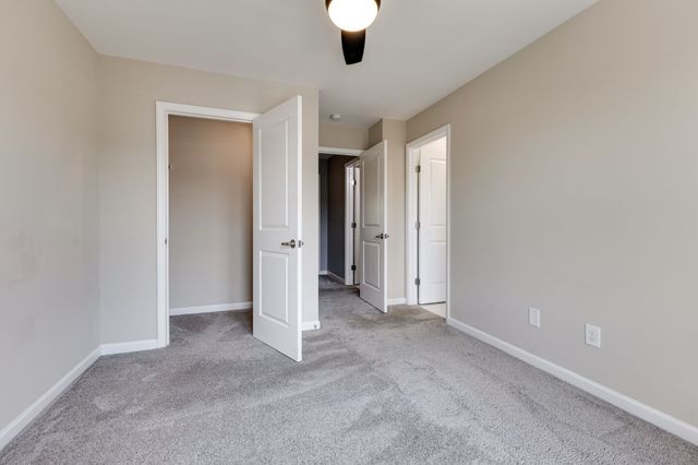 4096 George Buchanan Dr, La Vergne, TN 37086