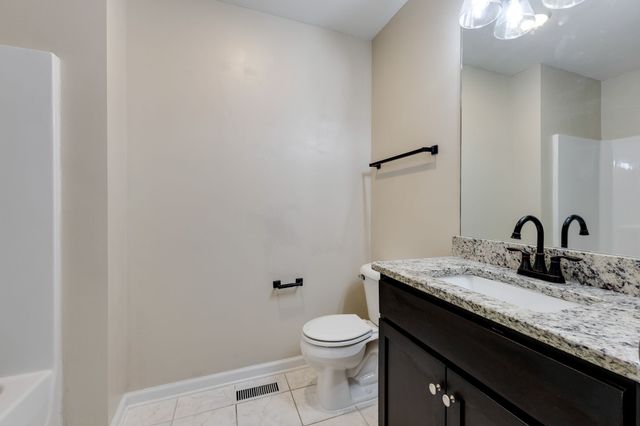 4096 George Buchanan Dr, La Vergne, TN 37086