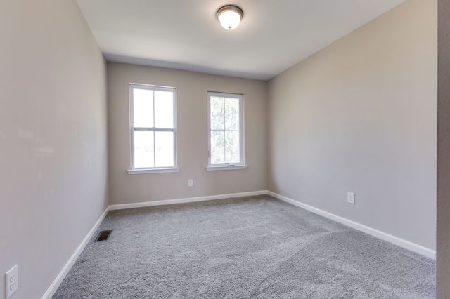 4096 George Buchanan Dr, La Vergne, TN 37086