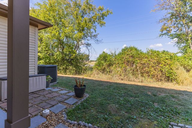 4096 George Buchanan Dr, La Vergne, TN 37086