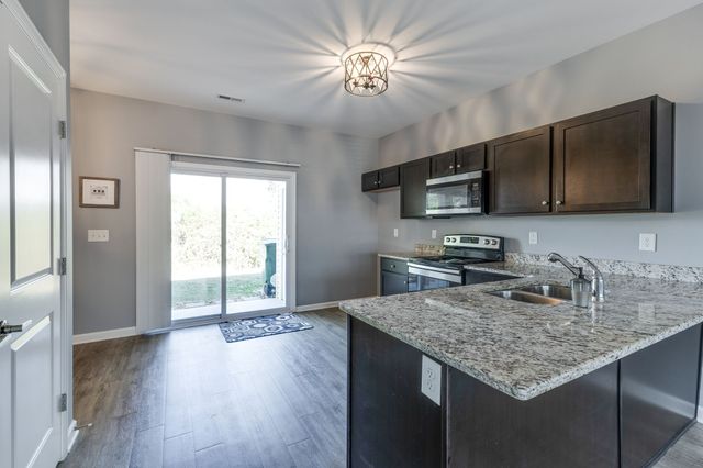 4096 George Buchanan Dr, La Vergne, TN 37086