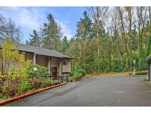 2802 TREETOP Ln, West Linn, OR 97068
