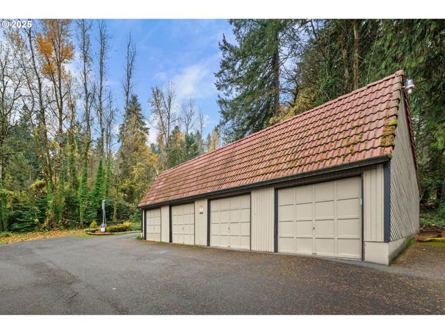 2802 TREETOP Ln, West Linn, OR 97068