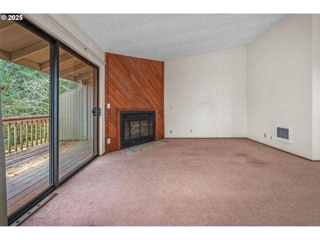 2802 TREETOP Ln, West Linn, OR 97068