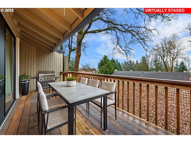 2802 TREETOP Ln, West Linn, OR 97068