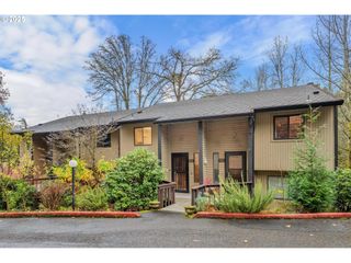 2802 TREETOP Ln, West Linn, OR 97068