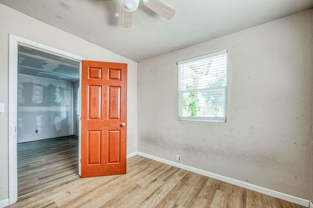 2450 Knowles Street, Selma, CA 93662
