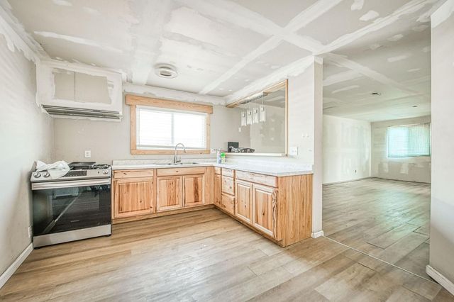 2450 Knowles Street, Selma, CA 93662