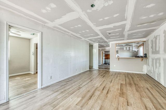 2450 Knowles Street, Selma, CA 93662