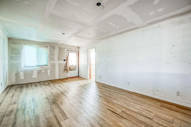 2450 Knowles Street, Selma, CA 93662