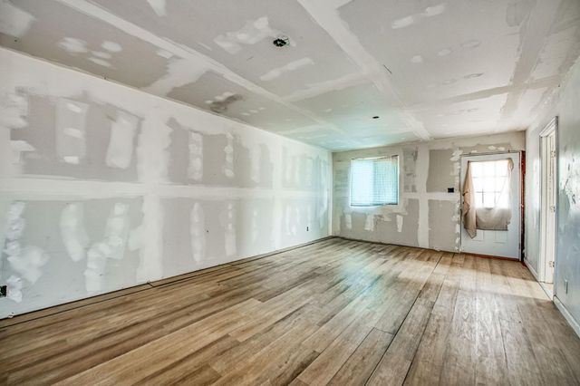 2450 Knowles Street, Selma, CA 93662