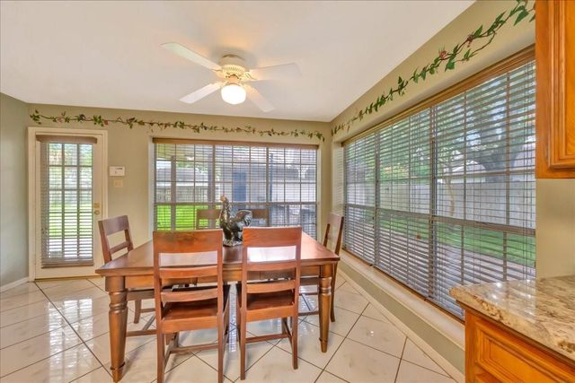 2031 Hillside Oak Lane, Houston, TX 77062