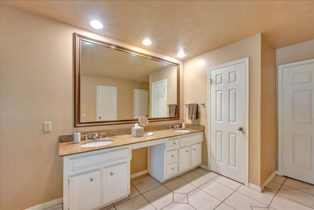 2031 Hillside Oak Lane, Houston, TX 77062