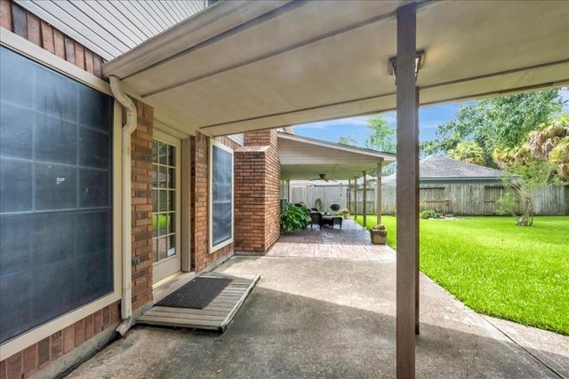 2031 Hillside Oak Lane, Houston, TX 77062