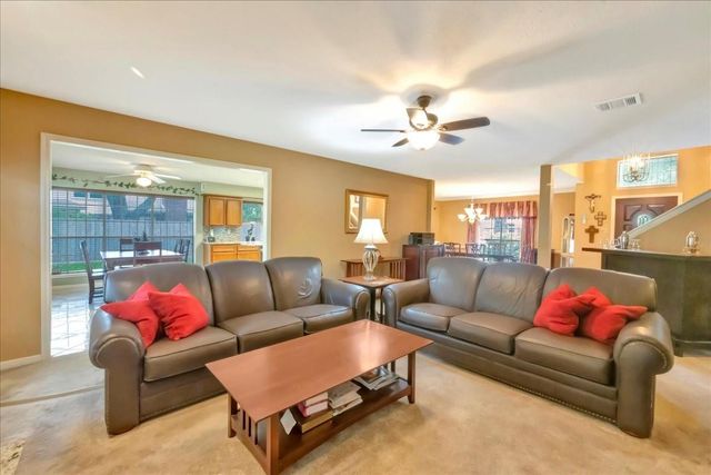 2031 Hillside Oak Lane, Houston, TX 77062