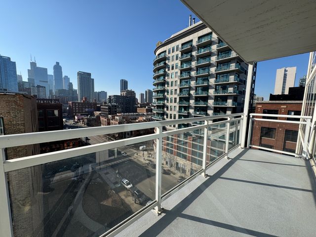 757 N Orleans Street 812, Chicago, IL 60654