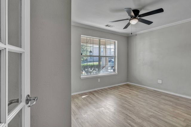 341 Windy Hill Lane, Fort Worth, TX 76108