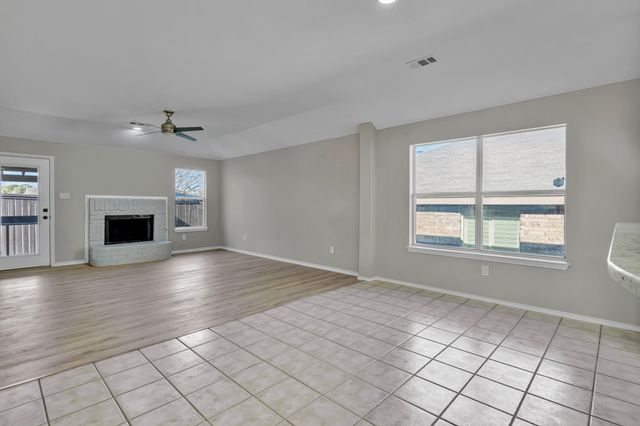 341 Windy Hill Lane, Fort Worth, TX 76108