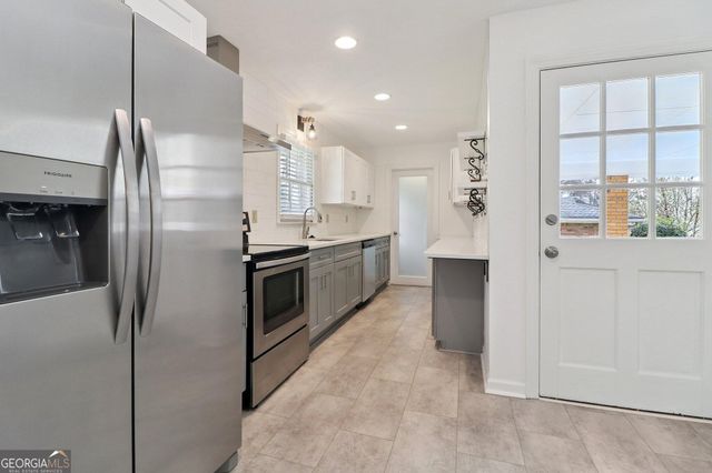 560 Donna Drive SW, Smyrna, GA 30082