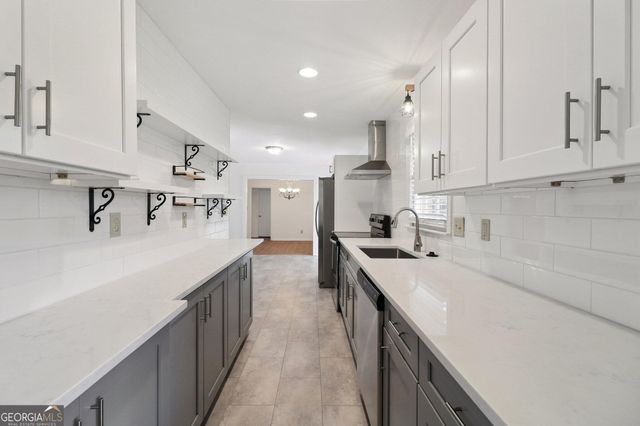 560 Donna Drive SW, Smyrna, GA 30082