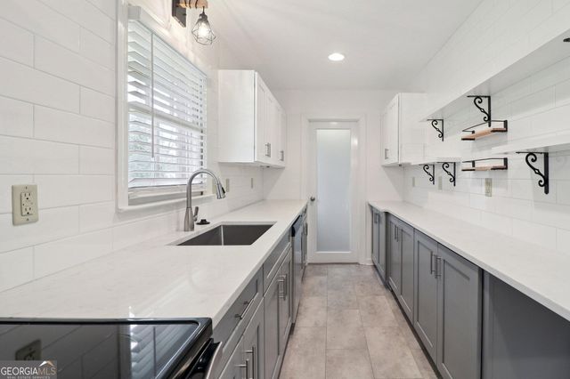 560 Donna Drive SW, Smyrna, GA 30082