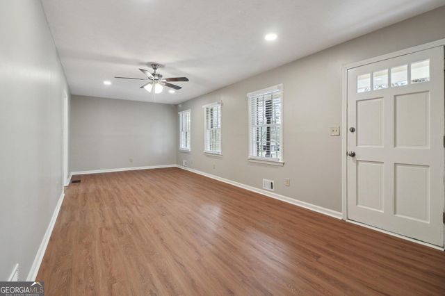 560 Donna Drive SW, Smyrna, GA 30082