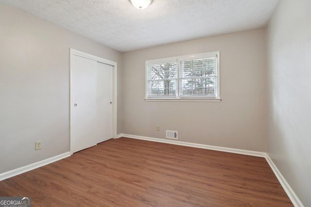 560 Donna Drive SW, Smyrna, GA 30082