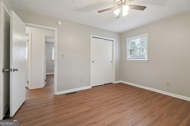 560 Donna Drive SW, Smyrna, GA 30082