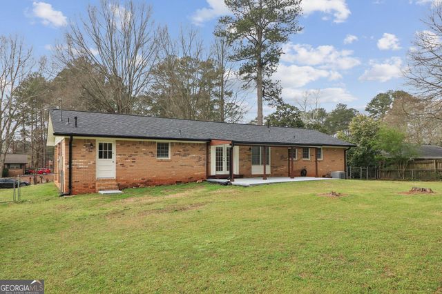 560 Donna Drive SW, Smyrna, GA 30082