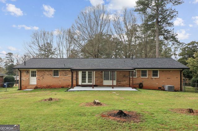 560 Donna Drive SW, Smyrna, GA 30082