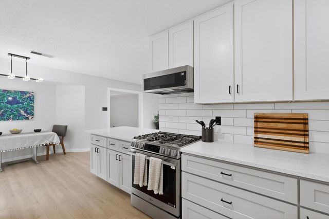 2704 Palo Alto Drive NE, Albuquerque, NM 87112