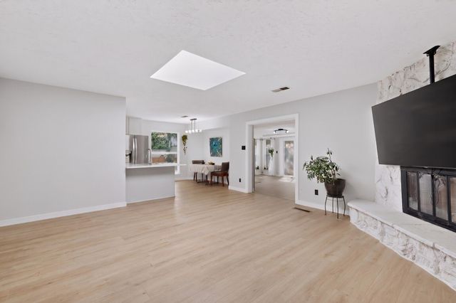 2704 Palo Alto Drive NE, Albuquerque, NM 87112