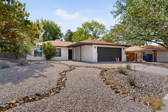 2704 Palo Alto Drive NE, Albuquerque, NM 87112