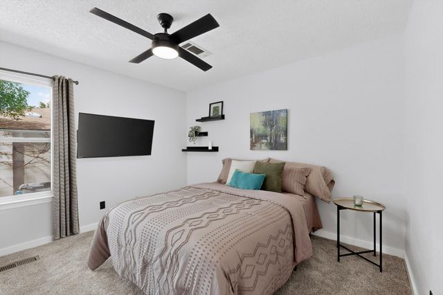 2704 Palo Alto Drive NE, Albuquerque, NM 87112