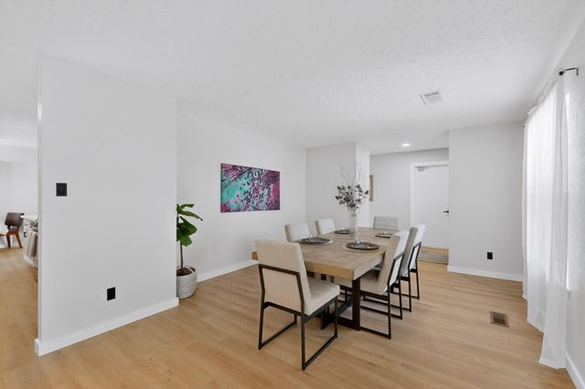 2704 Palo Alto Drive NE, Albuquerque, NM 87112