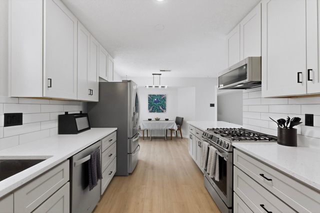 2704 Palo Alto Drive NE, Albuquerque, NM 87112