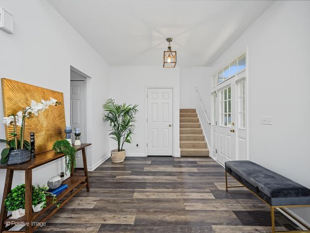 129 Chestnut Hills Circle 129, Burr Ridge, IL 60527