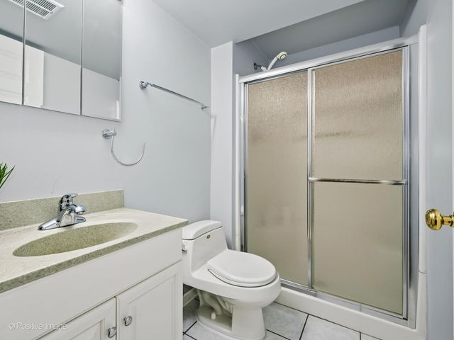 129 Chestnut Hills Circle 129, Burr Ridge, IL 60527