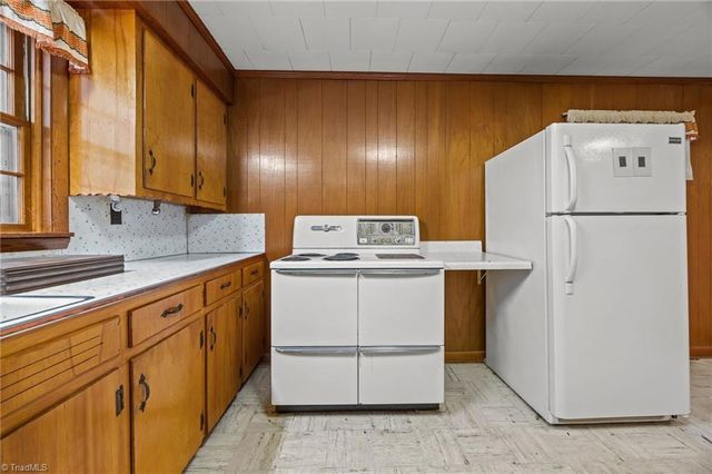 806 7th Avenue, Mayodan, NC 27027