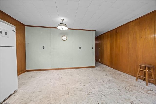 806 7th Avenue, Mayodan, NC 27027